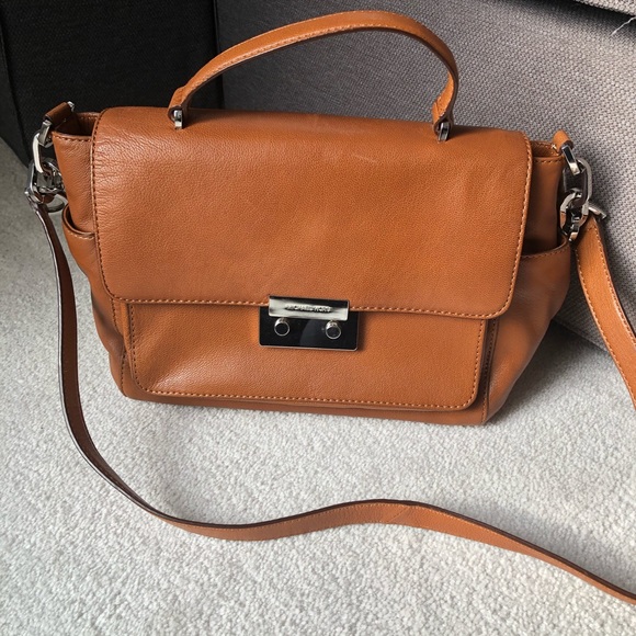 Michael Kors Leather Caramel/Brown Crossbody Bag - Picture 2 of 8